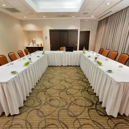 Holiday Inn Montreal Centre Ville Downtown By Ihg-3